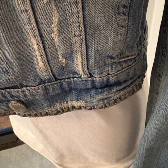 American Eagle faded jean jacket - Picture 2 of 4